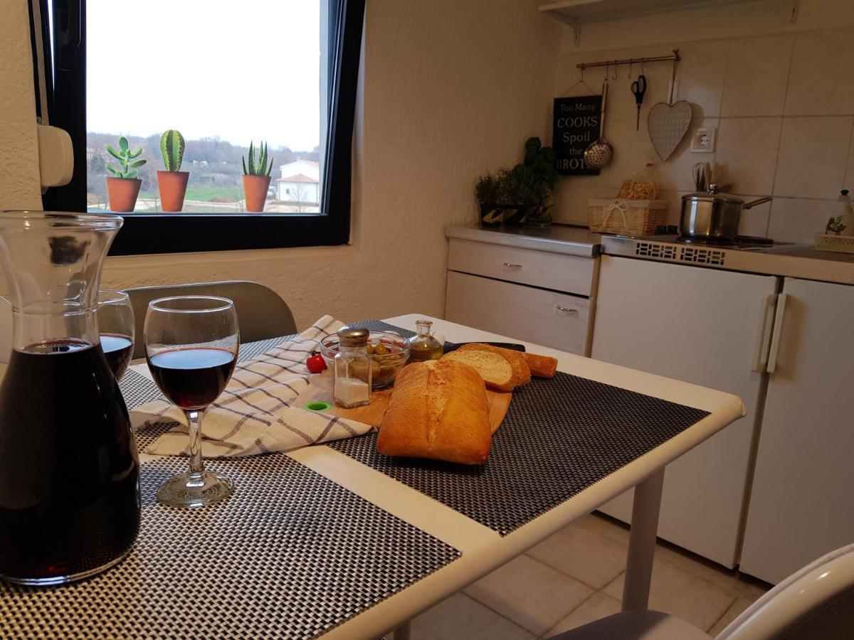 Casa Nostra II Apartment Funtana Luaran gambar