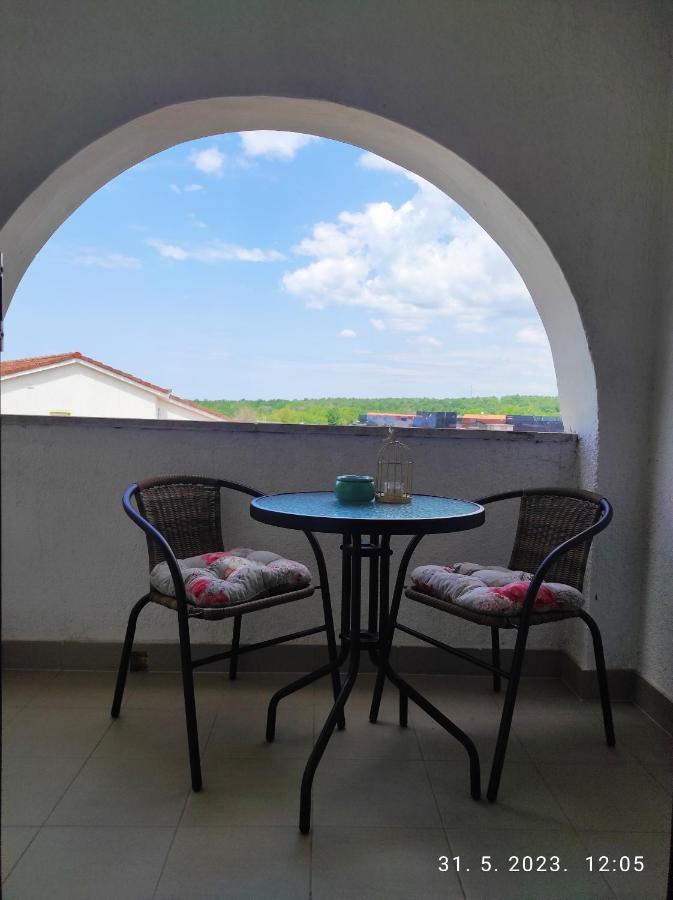 Casa Nostra II Apartment Funtana Luaran gambar