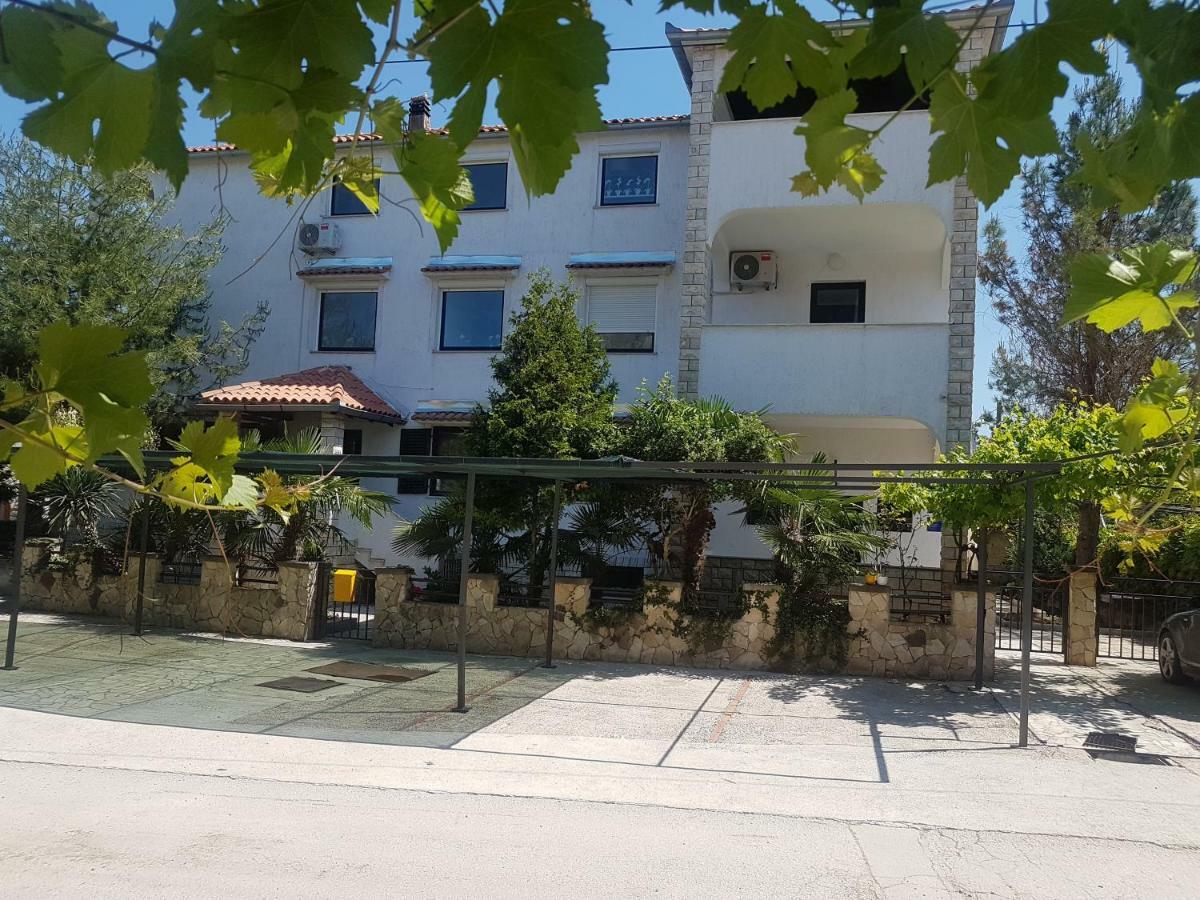 Casa Nostra II Apartment Funtana Luaran gambar